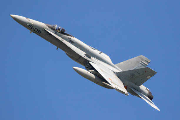 boeing f/a-18 hornet-jagdflugzeug - air force fighter plane pilot military stock-fotos und bilder