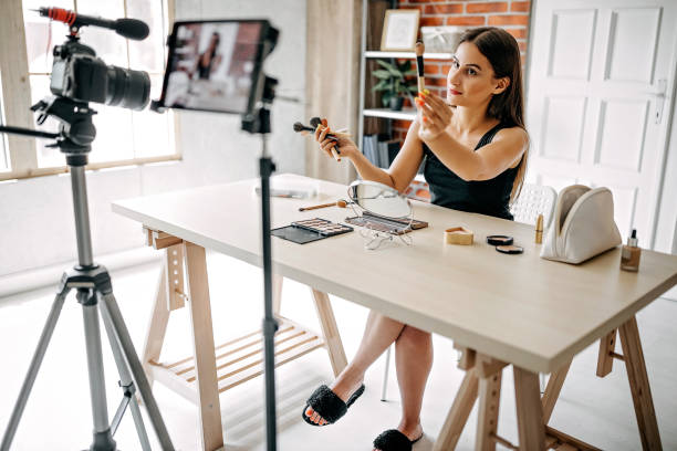 istock I will show you how I do it 1165609768