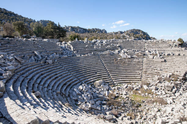 テルムソス古代都市 - roman antalya turkey restoring ストックフォトと画像