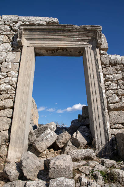 テルムソス古代都市 - roman antalya turkey restoring ストックフォトと画像