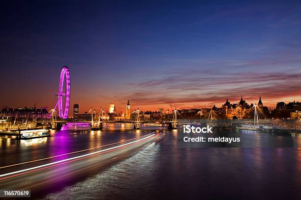Westminster На Закате — стоковые фотографии и другие картинки Лондонский Глаз - Лондонский Глаз, Закат солнца, Hungerford Bridge And Golden Jubilee Bridges