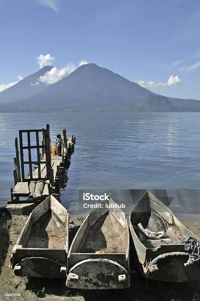 Tradicionais barcos de madeira do lago Atitlan na cidade Panajachel, Guatemala - Royalty-free Guatemala Foto de stock