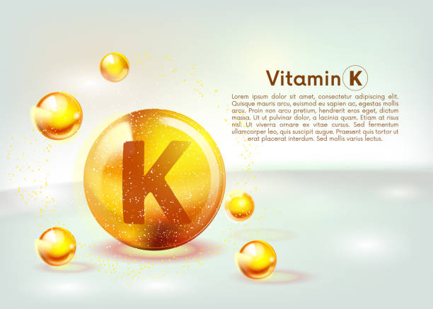 ilustraciones, imágenes clip art, dibujos animados e iconos de stock de icono brillante de oro de vitamina k. el ácido ascórbico. gota de sustancia dorada brillante. cuidado de la piel nutricional. vector. - capsule vitamin pill letter k medicine