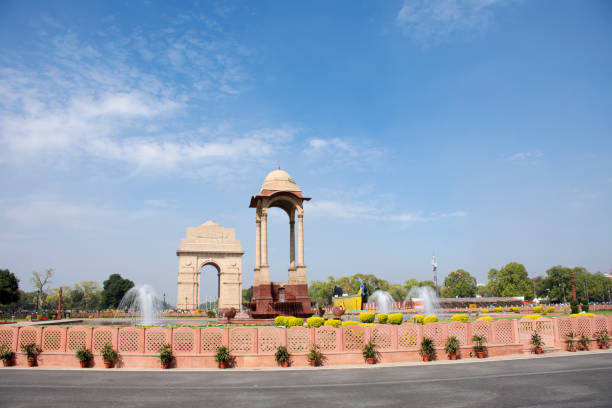 a porta de india chamou originalmente o todo o memorial da guerra de india na cidade de deli em nova deli, india - india gate delhi new delhi - fotografias e filmes do acervo