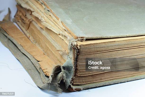 Livro Antigo - Fotografias de stock e mais imagens de Acabado - Acabado, Antigo, Antiguidade