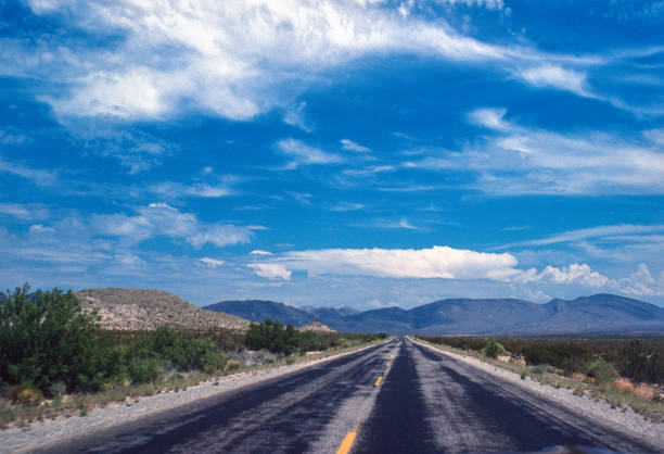 1984 Big Bend NP - Park Highway and Mountains