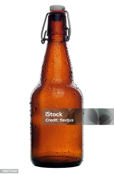 Bottiglia Di Birra Con Gocce Dacqua - Fotografie stock e altre immagini di Alchol - Alchol, Arancione, Bagnato