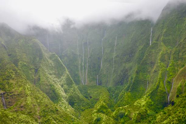 istock The Weeping Wall, Kauai 1165897053