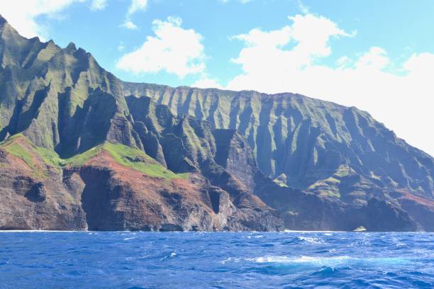 istock Napali Coast, Kauai 1165898343