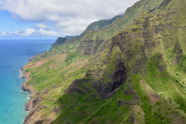 istock Napali Coast, Kauai 1165898386