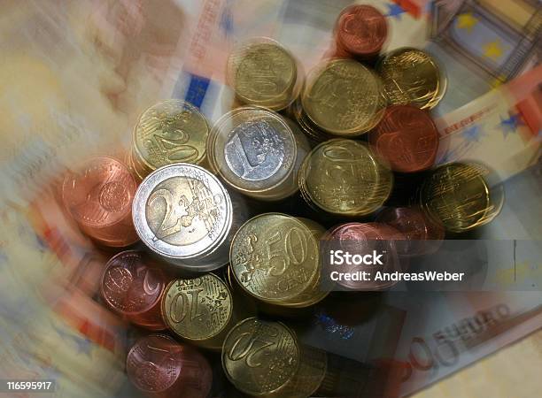 人々のユーロ貨幣 - 10ユーロセントのストックフォトや画像を多数ご用意 - 10ユーロセント, 1ユーロ セント, 1ユーロ硬貨
