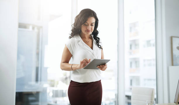 istock She knows what to do to make a business work 1165976424