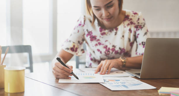 istock Motivated businesswoman planing her project 1166123302