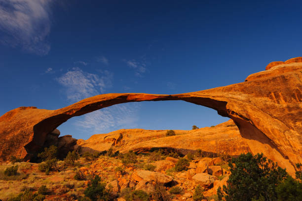 arco del paisaje - arch rock fotografías e imágenes de stock