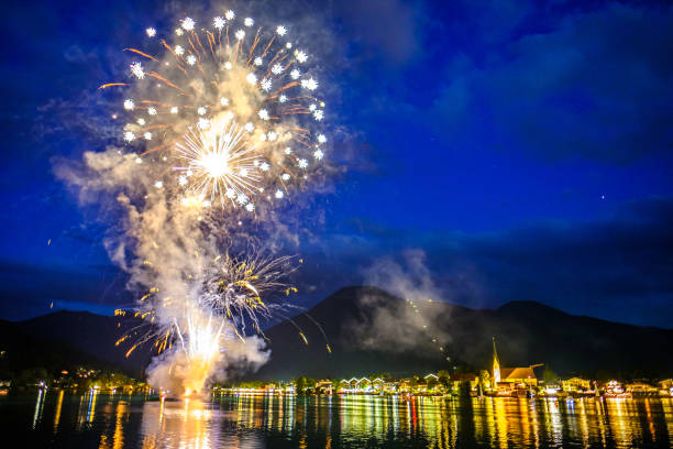 fireworks at the tegernsee lake - lake tegernsee imagens e fotografias de stock