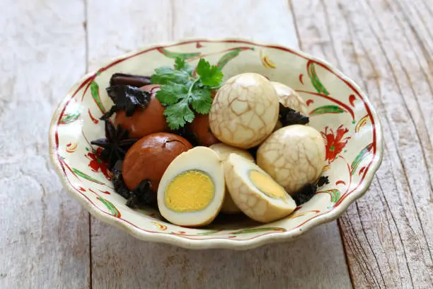 homemade tea eggs, Taiwanese food