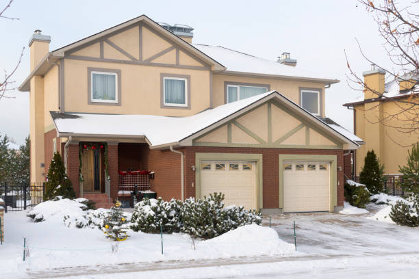 istock christmass suburban house 1166245775