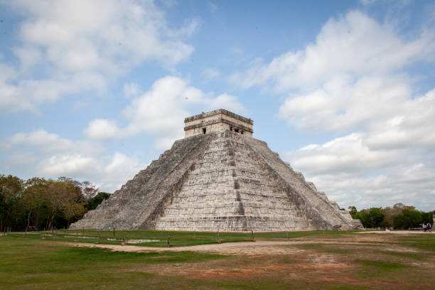 istock Temple du Kukulcan, Chichen itza, Mexico 1166261947