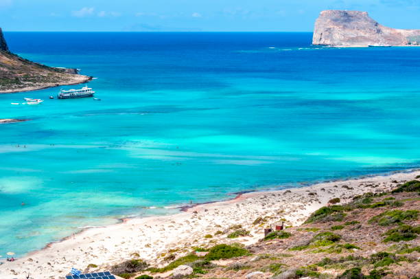 istock Balos bay beach and Gramvousa island, Crete, Greece 1166262977