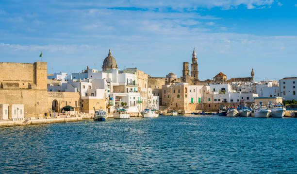 Scenic sight in Monopoli, Bari Province, Puglia (Apulia), southern Italy. Scenic sight in Monopoli, Bari Province, Puglia (Apulia), southern Italy. bari photos stock pictures, royalty-free photos & images
