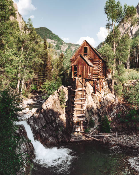 istock Abandoned cabin in colorado 1166353980