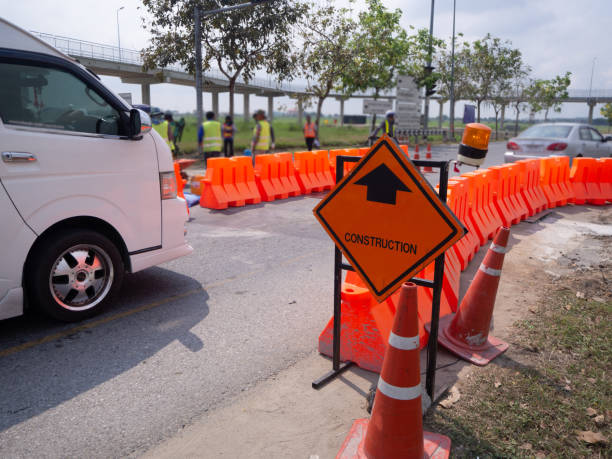 istock signs repairs road and worke 1166359209