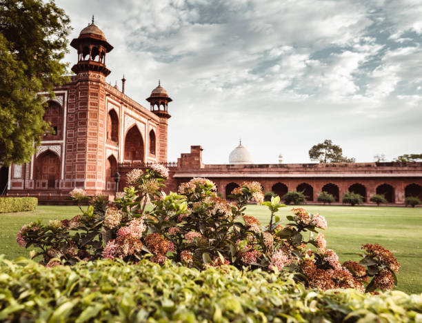 istock taj mahal in agra 1166395638