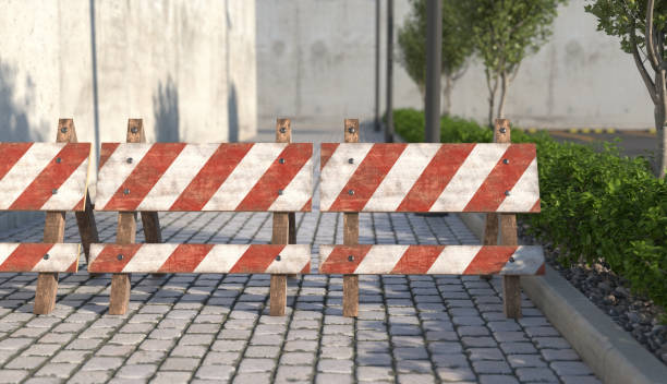 보도 클로즈업에 오래 된 나무 �도로 장벽. 도로에 통로의 폐쇄에 대한 경고 표지판. 3d 렌더링. - crash barrier 이미지 뉴스 사진 이미지