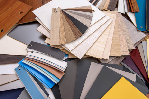 istock Plywood and plastic sampler close up . 1166439928