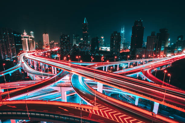 veduta aerea della shanghai elevated highway - light trail shanghai city street city foto e immagini stock