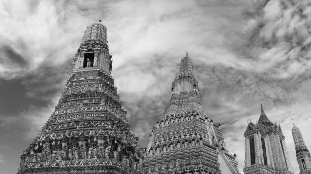 istock Pagoda Wat Arun Ratchawararam Ratchawaramahawihan 1166515800