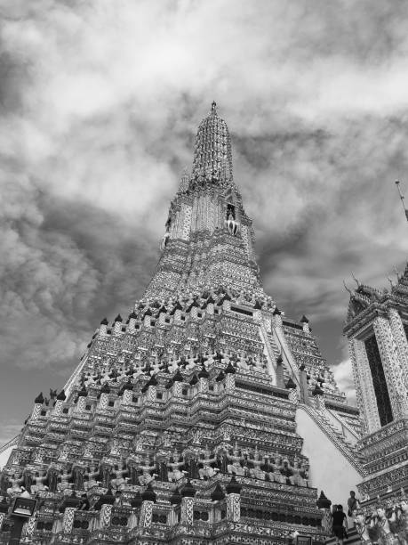 istock Pagoda Wat Arun Ratchawararam Ratchawaramahawihan 1166515830