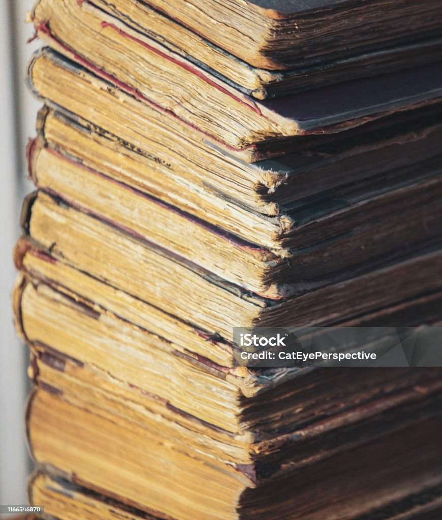Giấy Tờ Sách Và Tài Liệu Cũ Có Chứa Tài Liệu Lưu Trữ Lịch Sử Hình ...