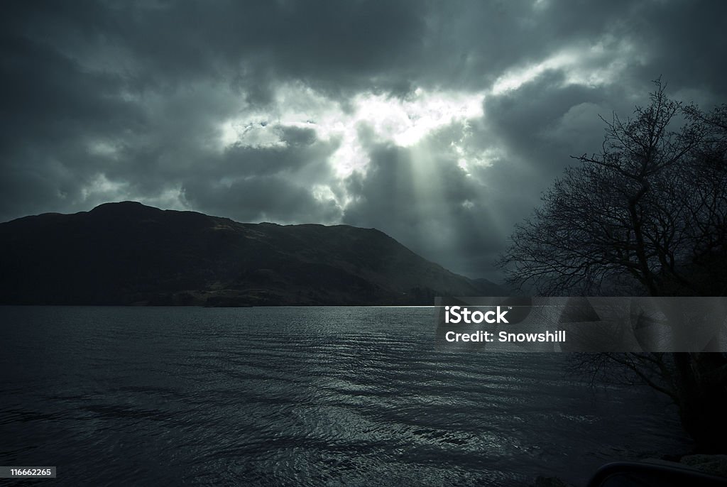 Słońce na Ullswater - Zbiór zdjęć royalty-free (Góra)