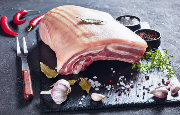 raw pork belly with spare ribs and skin - pancetta imagens e fotografias de stock