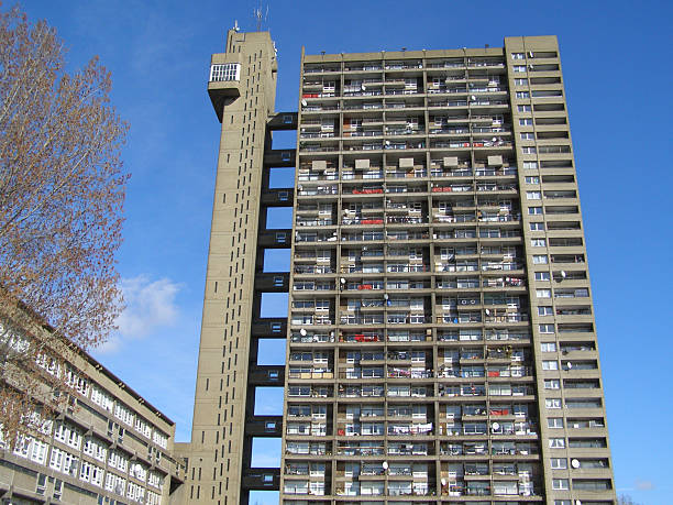 Trellick Tower, London, UK Iconic New Brutalist building by architect Arno Goldfinger trellick tower stock pictures, royalty-free photos & images