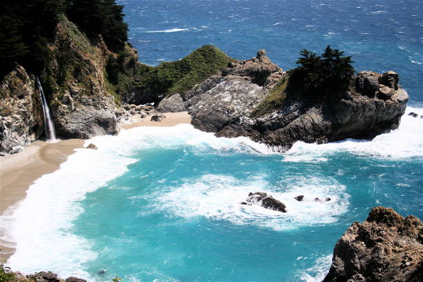 istock Deserted beach with waterfall in Big Sur 1166663022