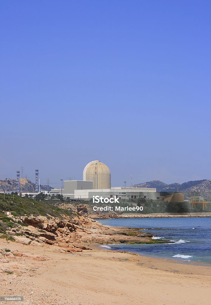 Centrale nucleare (Vandellos, Spagna - Foto stock royalty-free di Centrale nucleare