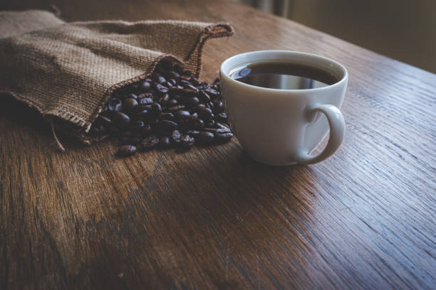 カフェでのエスプレッソコーヒー - coffee bean cafe burlap sack burlap ストックフォトと画像