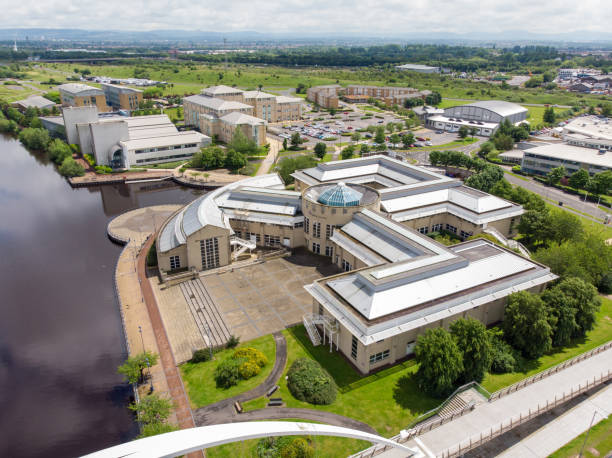 areal photo of the durham university, queen's campus in thornaby, stockton-on-xd taken on a beautiful sunny day near to the infinity bridge - bridge stockton on tees tees river contemporary imagens e fotografias de stock