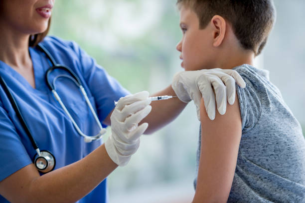 istock Doctor gives vaccine 1166874955