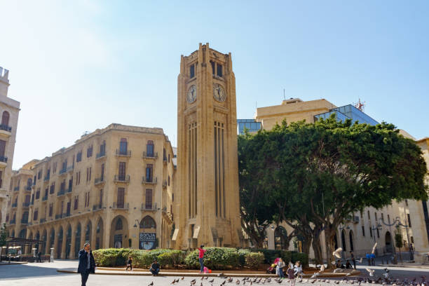 beirut, lebanon - la vista de la famosa torre del reloj del distrito central de beirut (o centre ville) beirut líbano 2 de febrero de 2018 - downtown core fotografías e imágenes de stock