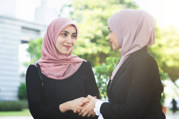istock Muslim business people 1166941693