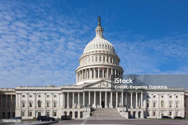 Capitol Usa Épület Az Egyesült Államok Capitoliuma A Nap Folyamán Az Egyesült Államok Kongresszusa Washington Dc Usa témájú stock fotó – Kép letöltése most