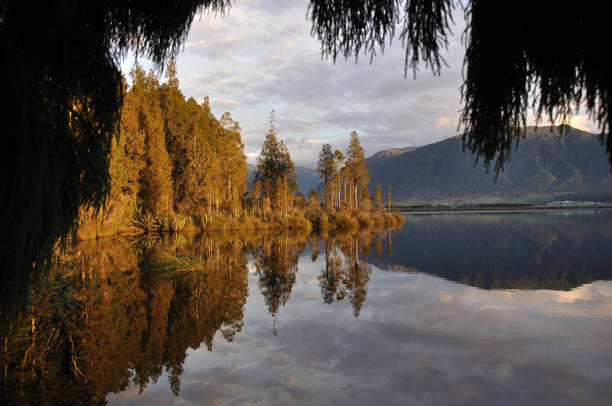 istock Lake Haupiri evening 1166976502