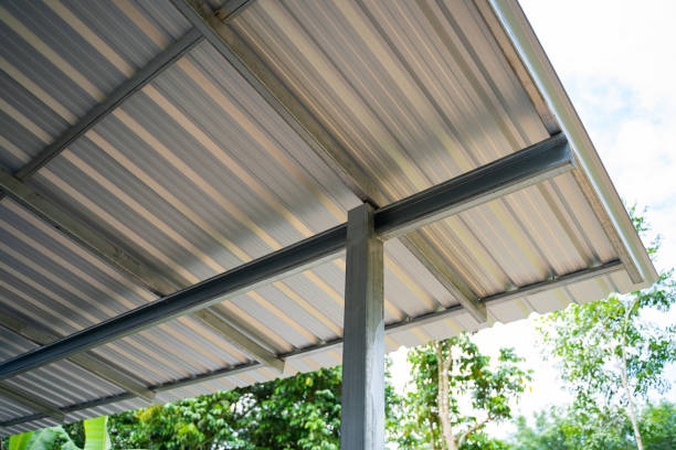istock building home with aluminum roof 1167121699