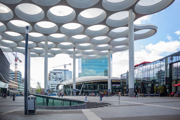 ユトレヒト��・セントラルラール、中央駅の建物のファサード。オランダ - editorial dome sky cloud ストックフォトと画像