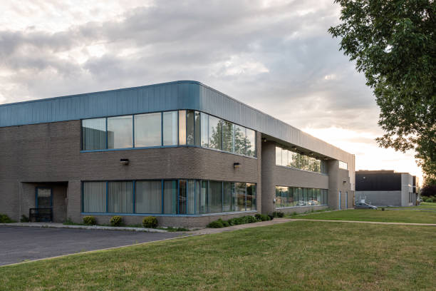 istock Small business building exterior 1167235572