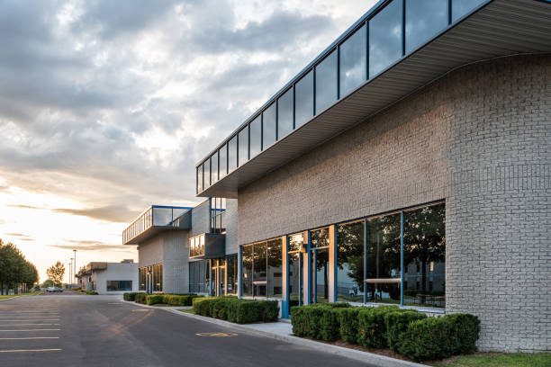 istock Small business building exterior 1167235580