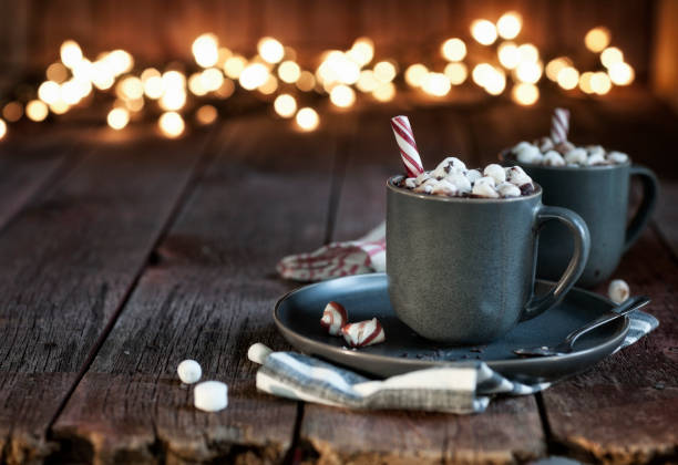 мята горячий шоколад - peppermint chocolate candy christmas стоковые фото и изображения